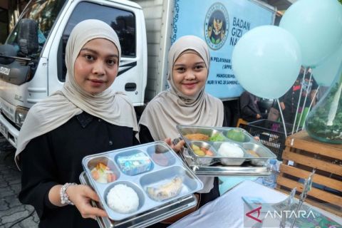 Pameran dan pembagian menu MBG di Solo