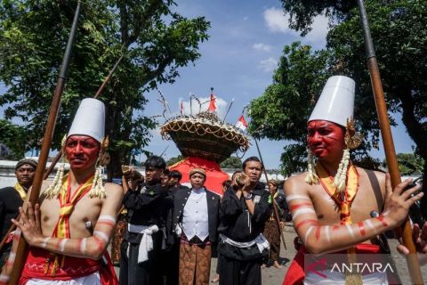 Kirab Grebeg Besar Keraton Kasunanan Solo