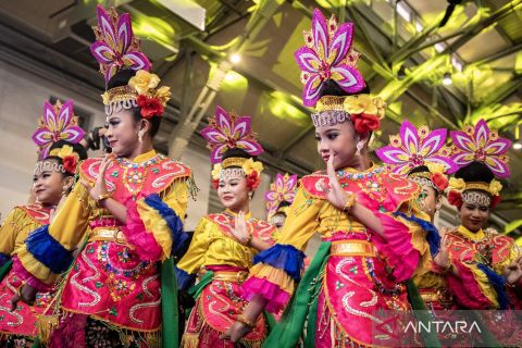 Serunya tarian flash mob saat Indonesia World Dance Festival 2026 di Pos Bloc