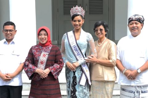 Andra Soni ajak Puteri Indonesia 2026 gaungkan pentingnya pendidikan