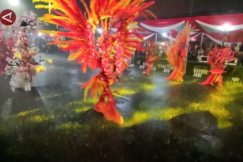 Hujan deras iringi gelaran Semarang Night Carnival 2026