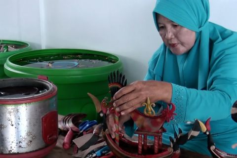 Kerajinan getah nyatu Palangka Raya tembus pasar mancanegara