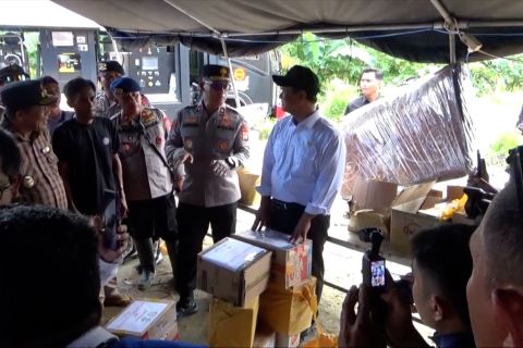 Mentan salurkan bantuan Rp10 miliar untuk korban banjir