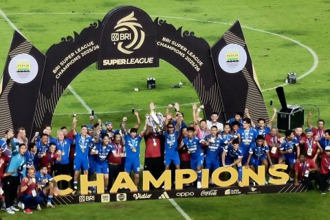 Persib pastikan hattrick juara usai imbang lawan Persijap