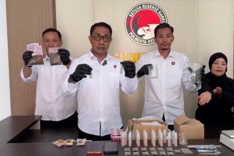 Polresta Kendari bongkar rumah industri narkotika jenis sinte