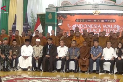 Sri Sultan HB X sambut rombongan Biksu Thudong di Yogyakarta