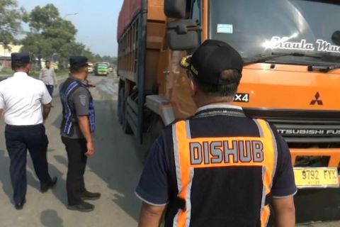 Dishub Cilegon larang truk galian melintasi JLS saat jam sibuk