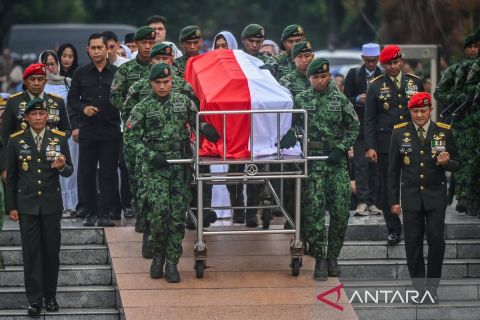 Mantan Menteri Pertahanan Ryamizard Ryacudu dimakamkan di TMP Kalibata
