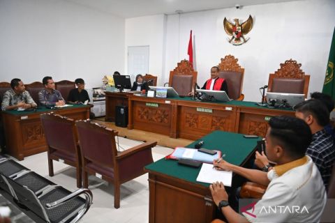 Hakim perintahkan Polda Metro Jaya lanjutkan kasus air keras Andrie Yunus