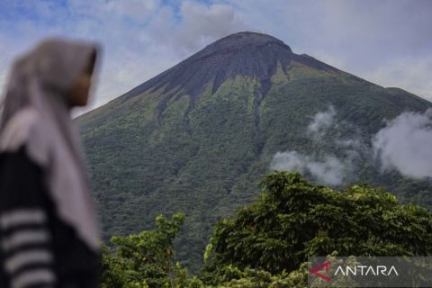 Aktivitas Gunung Gamalama di Ternate meningkat
