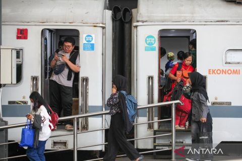 Dongkrak ekonomi daerah, KAI beri diskon spesial 30 persen untuk penumpang kereta mulai Juni ini