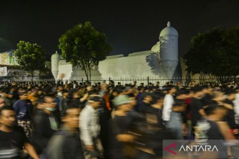 Lampah Budaya Tapa Bisu Mubeng Beteng