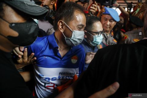 Polda Metro Jaya tahan Roy Suryo