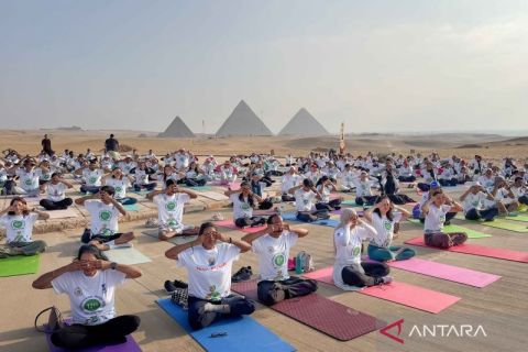 Begini keseruan masyarakat dunia rayakan Hari Yoga Internasional