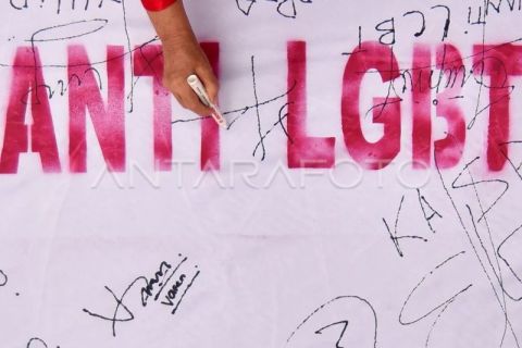 Deklarasi anti LGBT di Padang