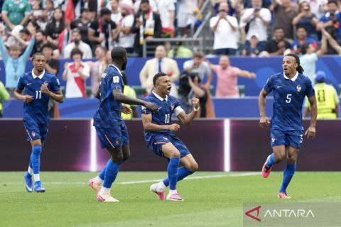 Prancis pesta gol, Mbappe jadi mimpi buruk Irak