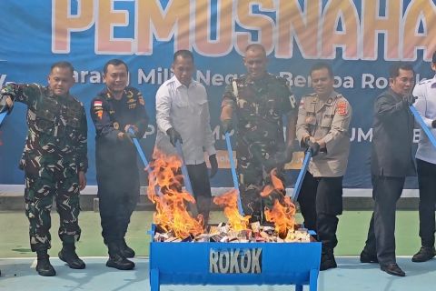 Bea Cukai Lhokseumawe musnahkan&nbsp;22,2 juta batang rokok ilegal