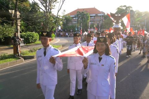 Warga Denpasar rayakan Hari Pancasila dengan karnaval di Titik Nol KM