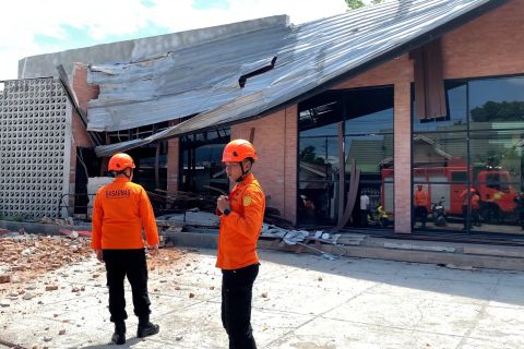 Gempa 6,7 M guncang Palu, sejumlah bangunan rusak dan 8 orang terluka
