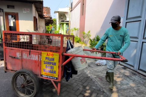 Kurangi volume sampah, Warga Gajahan kompak pilah sampah dari rumah