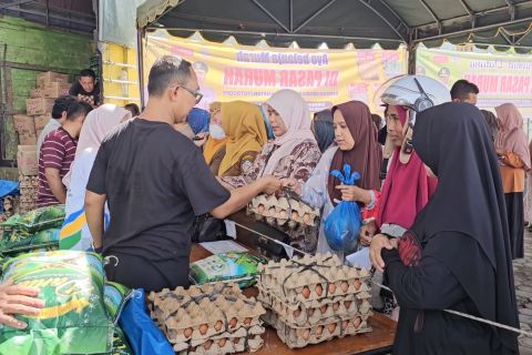 Pemko Lhokseumawe gelar pasar murah bagi penyintas bencana