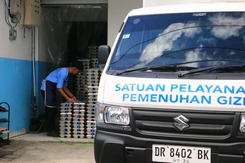 Dana operasional cair, 195 SPPG di NTB kembali berproduksi