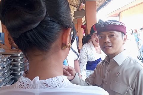 Wamendikdasmen cek revitalisasi infrastruktur sekolah di Tabanan