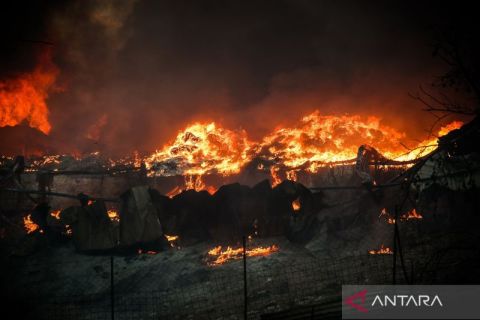 Ngeri! Asap beracun selimuti kota terbesar kedua di Yunani, ini penyebabnya