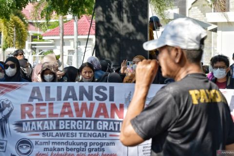 Unjuk Rasa dukung Makanan Bergizi Gratis di Palu