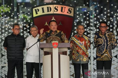 Jampidsus Febrie: tetap hormati proses hukum, fokus penyelesaian pemberkasan perkara