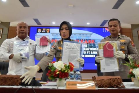 Polda Sumbar rilis kasus dugaan tindak pidana perbankan