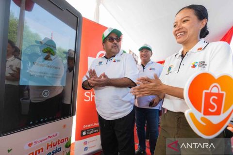 Peringati Hari Mangrove Sedunia, Rano Karno sempat jajal Tanam Pohon Virtual di Shopee
