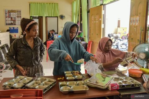 MBG untuk Ibu Hamil dan Ibu Menyusui di Palu