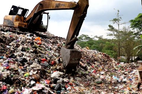 BNPB ingatkan pemda waspadai kebakaran TPA di musim kemarau