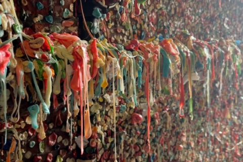 Menyusuri Gum Wall ikon unik Kota Seattle, AS