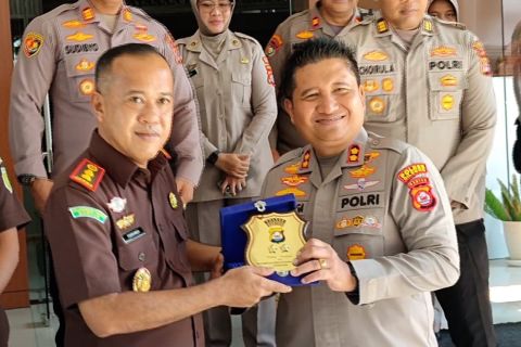 Tepis isu tak harmonis, Kapolres kunjungi Kejari Cilegon