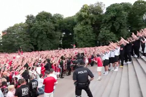 Timnas Norwegia pulang dari Piala Dunia, disambut selebrasi Viking Row