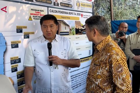 Warga Kota Batu nikmati bantuan renovasi perumahan BSPS