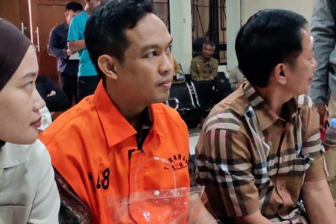 Bupati Cilacap jalani sidang perdana di Pengadilan Tipikor Semarang