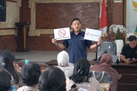 Lansia dibekali literasi media tangkal informasi hoaks