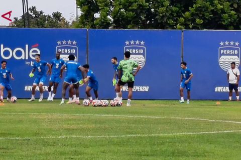 Persib mulai latihan perdana, Umuh isyaratkan pemain baru