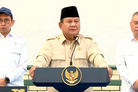 Presiden Prabowo tegaskan kereta api sebagai instrumen ekonomi rakyat