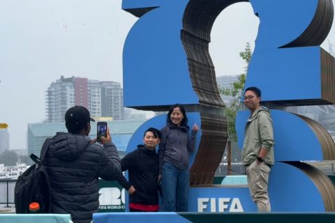 Rintik hujan warnai suasana pertandingan Aljazair vs Swiss di BC Place