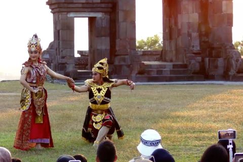 Sendratari Sandyakala Jonggrang warnai senja di Keraton Ratu Boko