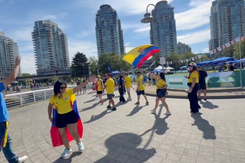 Suporter meriahkan pertandingan terakhir Piala Dunia di Vancouver