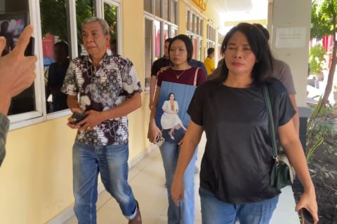 Keluarga laporkan 4 oknum terkait kematian dr. Icha ke Polda NTT