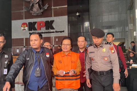 KPK tahan eks Sekjen MPR dalam kasus dugaan gratifikasi
