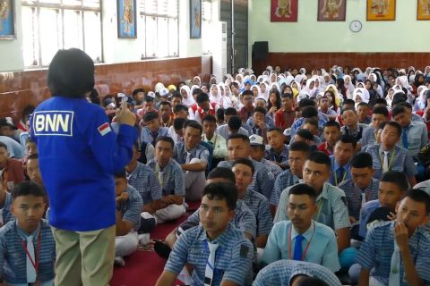 BNNK edukasi bahaya narkoba di momen MPLS di 44 sekolah
