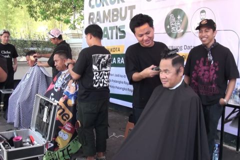 HUT Kota Palangka Raya, Pemko gelar&nbsp;cukur gratis dan hidupkan ekraf