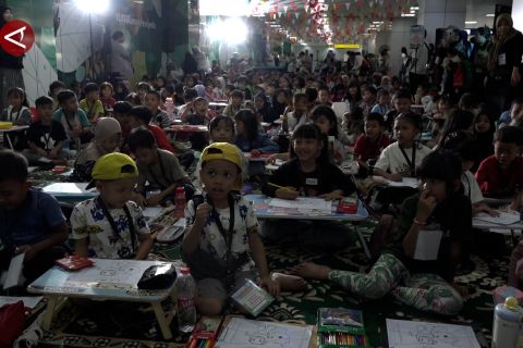 Dinas PPAPP peringati Hari Anak dengan edukasi kreatif di LRT Jakarta